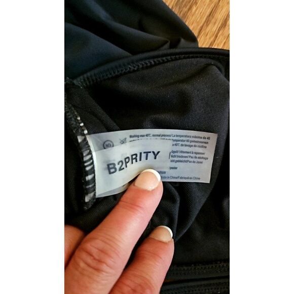 B2PRITY Retro Haulter Slimming Tummy Control One-Piece Swimsuit Women's Size Med - Picture 3 of 4